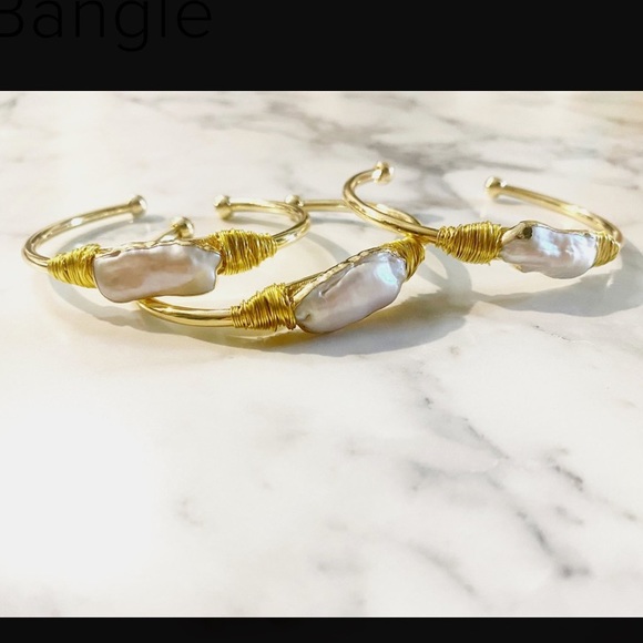 Biwa Pearl 24 K Gold Plated Bangle - Picture 4 of 10